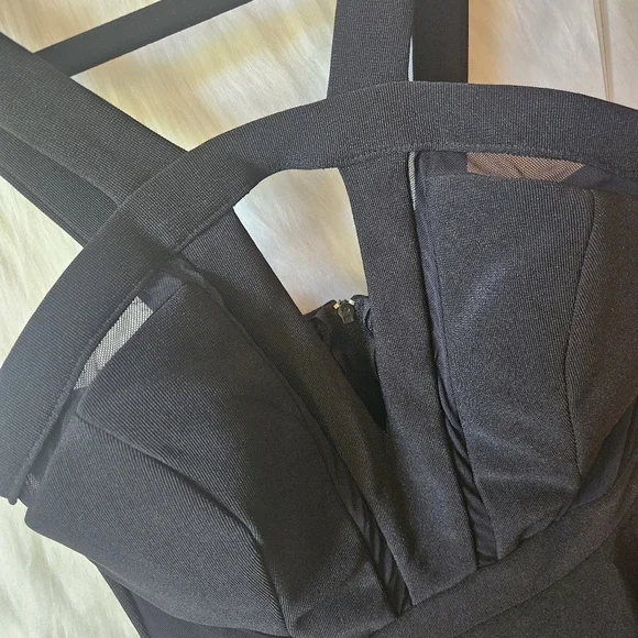 Emerald Sundae Black Halter Backless Cocktail Dress - Picture 6 of 7